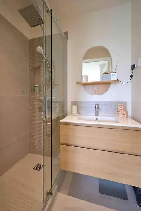 Marais - Parents Suite & Kids Room With Park View パリ 0*,  フランス