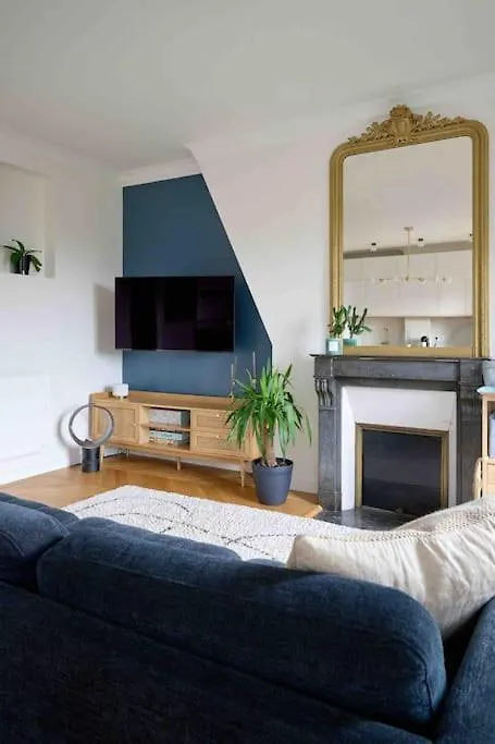 Marais - Parents Suite & Kids Room With Park View Paris