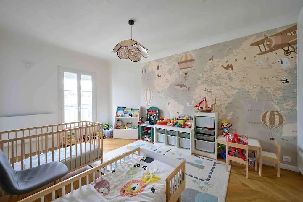 Marais - Parents Suite & Kids Room With Park View Paris 0*,  France